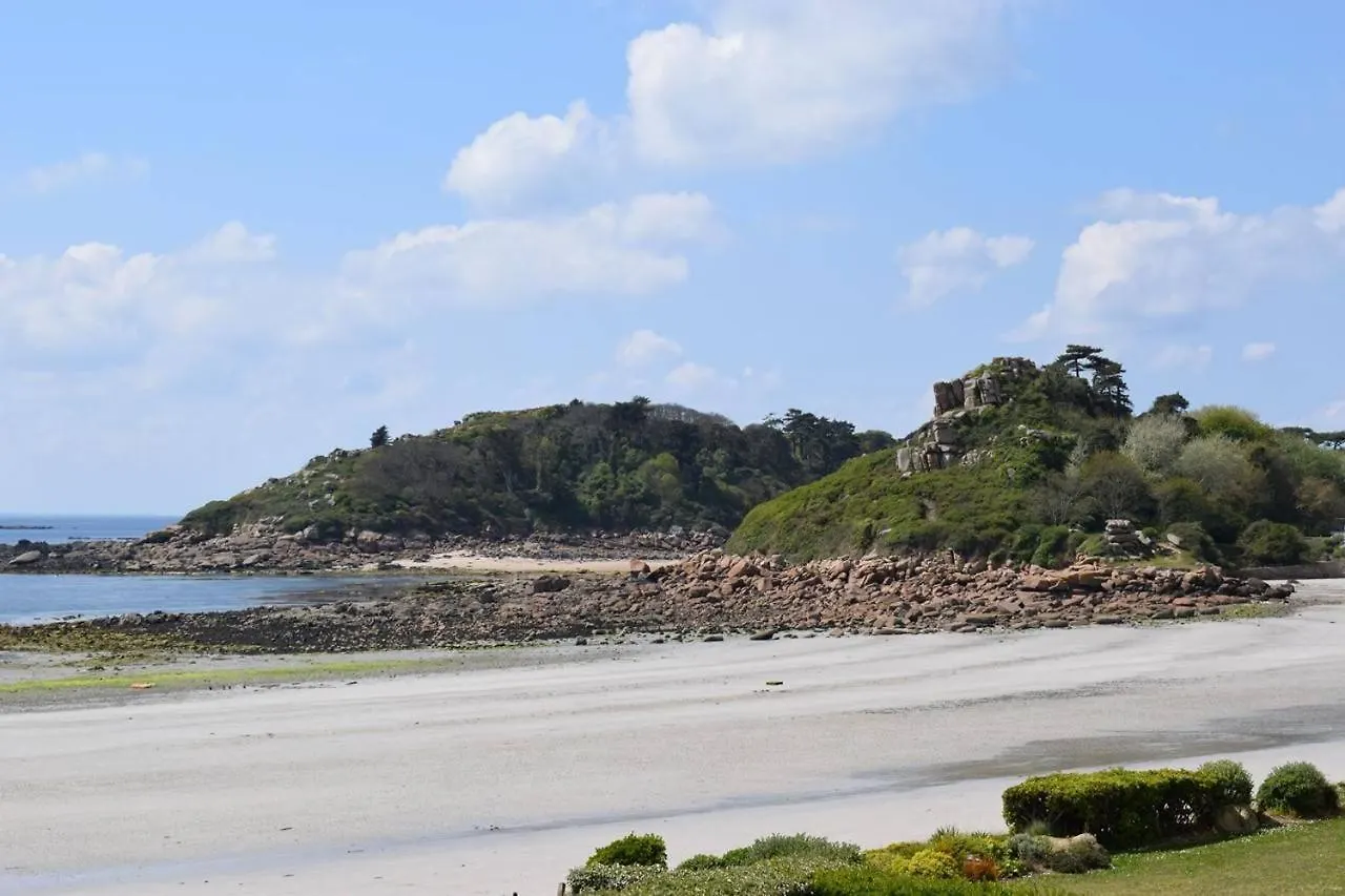 Appartement Superbe Vue Mer, Face A La Plage De Tresmeur A Trebeurden - Ref 660 Apartament